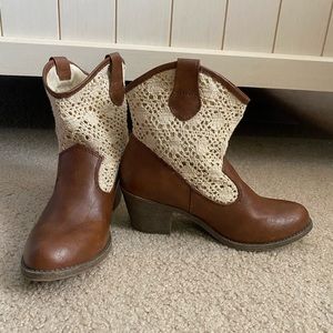 Brown Boots Size 7